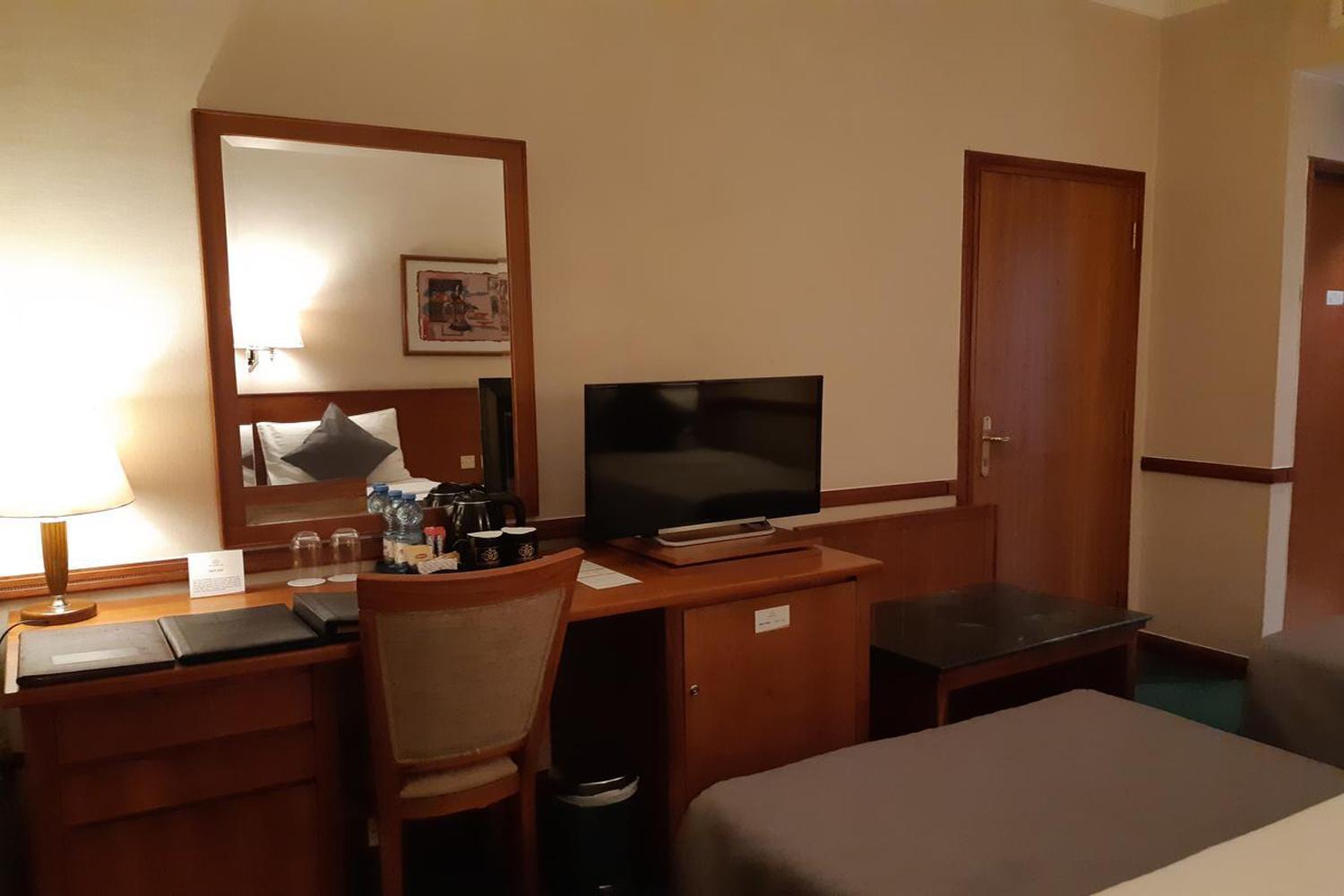 Hotel Luxe Manor Near Delhi Airport New Delhi Eksteriør bilde